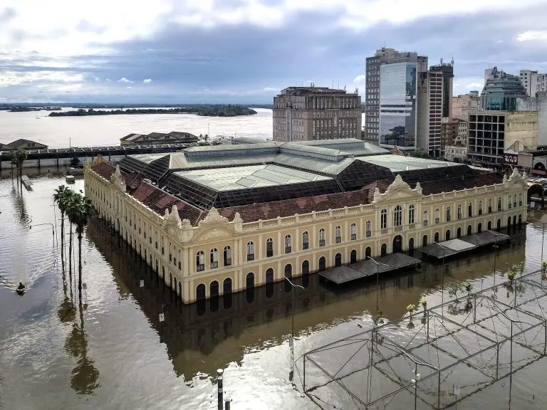 Enchente que afetou o Rio Grande do Sul após chuvas intensas em 2024 - Foto: Rafa Neddermeyer/Agência Brasil