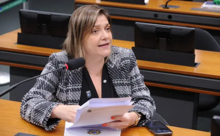 Professora Luciene Cavalcante foi quem pediu a realização do debate - Foto: Renato Araujo / Câmara dos Deputados