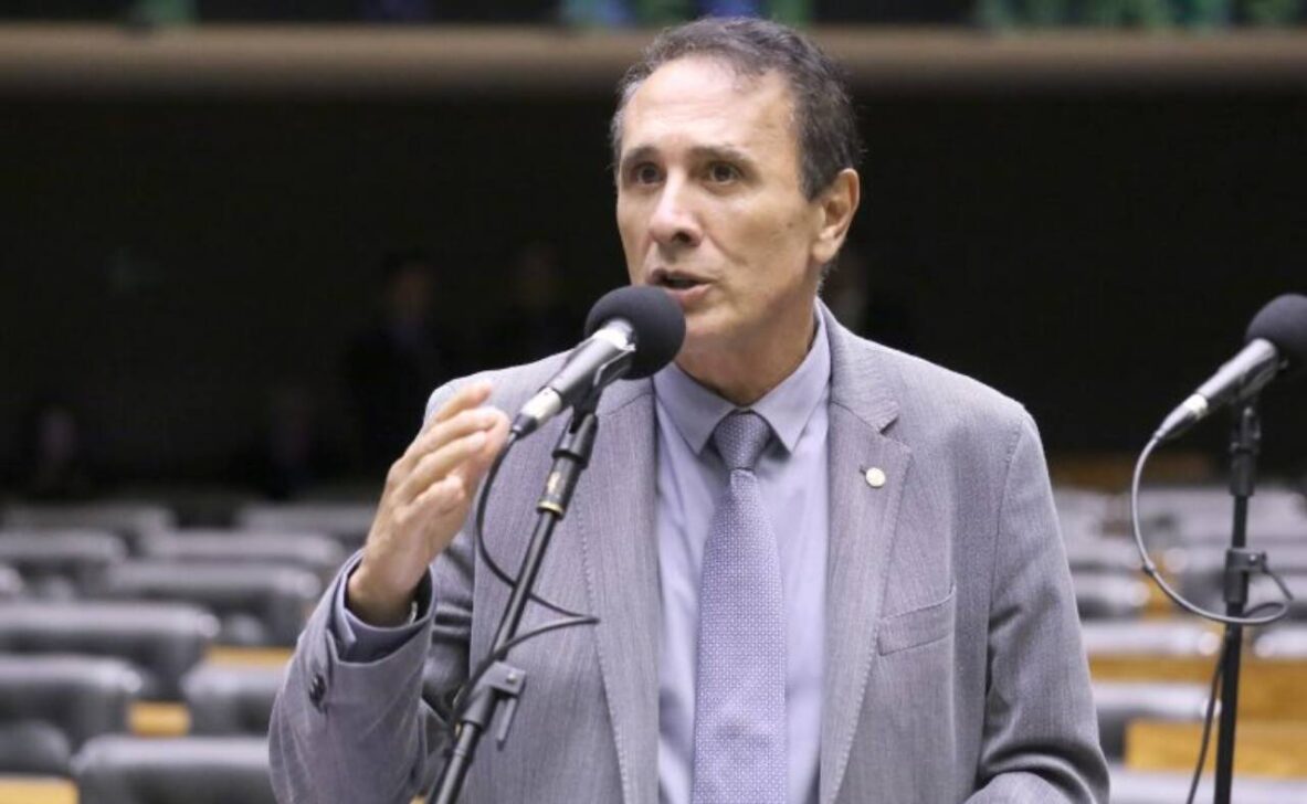 Carlos Henrique Gaguim recomendou a aprovação - Foto: Kayo Magalhães / Câmara dos Deputados