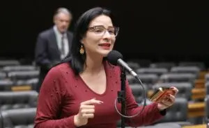 Deputados aprovam projeto que fortalece proteção a símbolos culturais de povos tradicionais