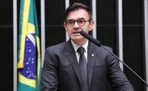 Comissão da Câmara aprova diretrizes cruciais para atendimento de pessoas com autismo em momentos de crise