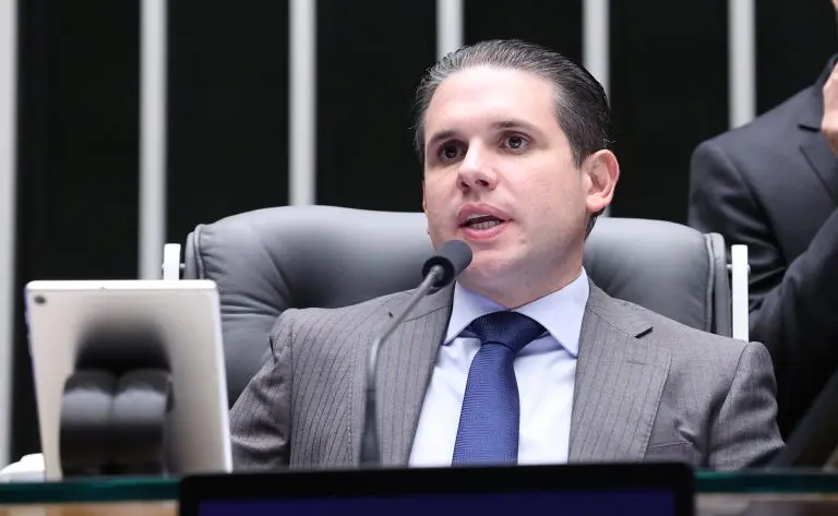 Motta: “Estamos ampliando o escopo do projeto de lei" - Foto: Kayo Magalhães / Câmara dos Deputados