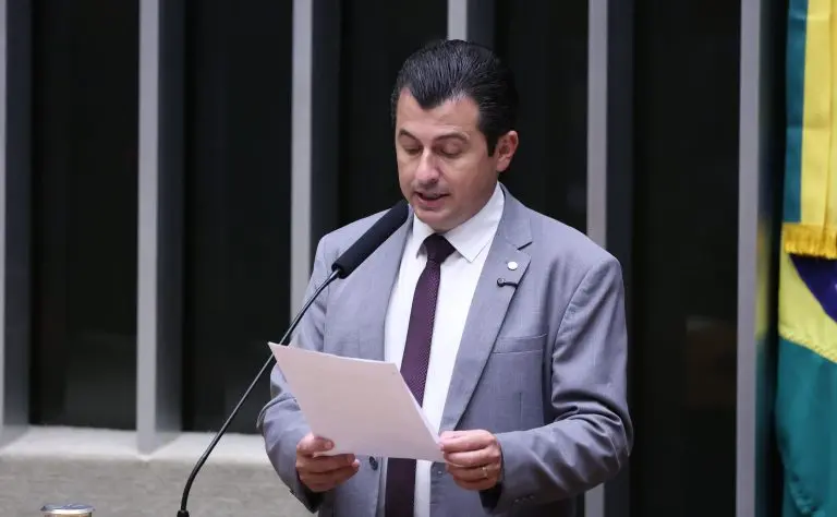 Paulo Soares: diagnóstico precoce favorece um tratamento menos invasivo - Foto: Bruno Spada / Câmara dos Deputados