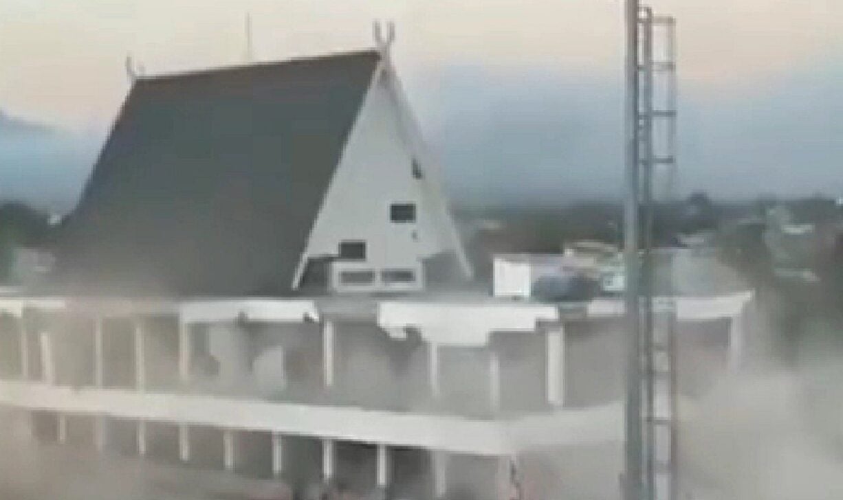 Indonésia terremoto - X