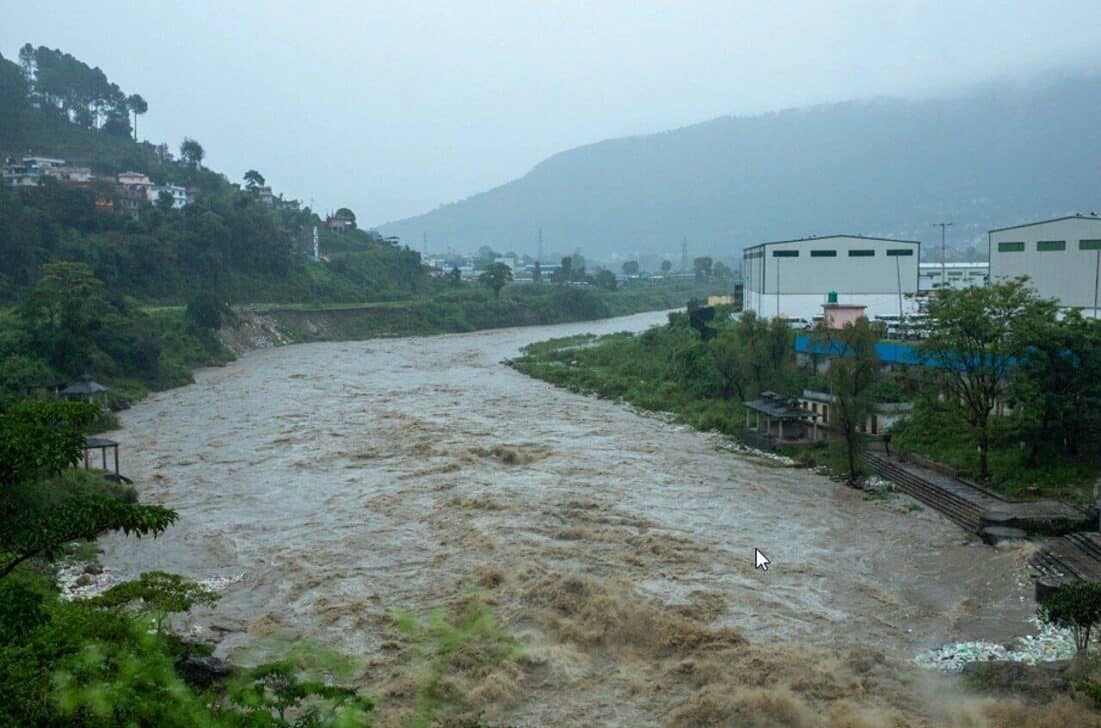 Inundação Nepal - Pratisha Manandhar/Shutterstock.com