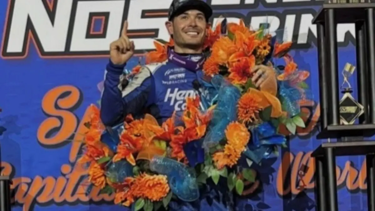 Kyle Larson vence o Knoxville Nationals e acumula mais de US$ 212 mil em premiações