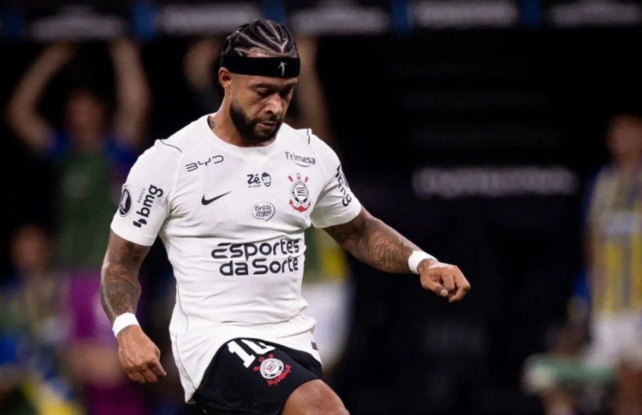 Memphis Depay - Rodrigo Coca e Evander Portilho / Corinthians