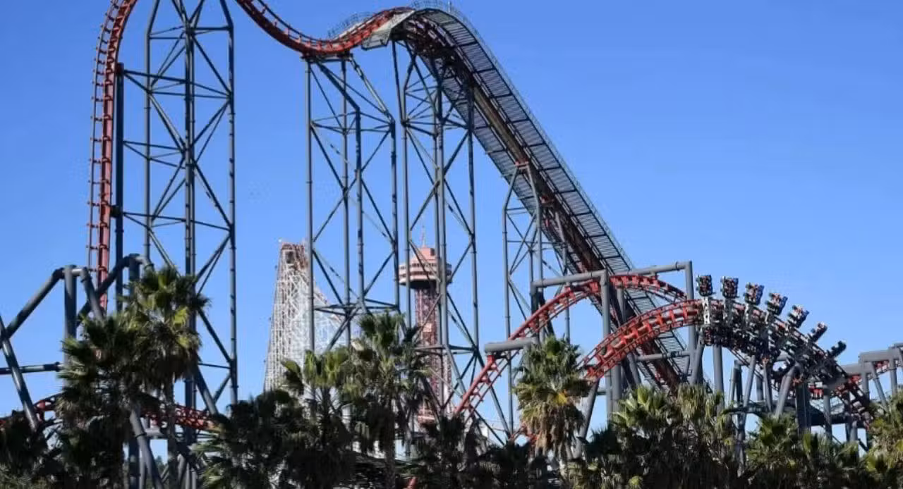 montanha-russa X2 do Magic Mountain - reprodução