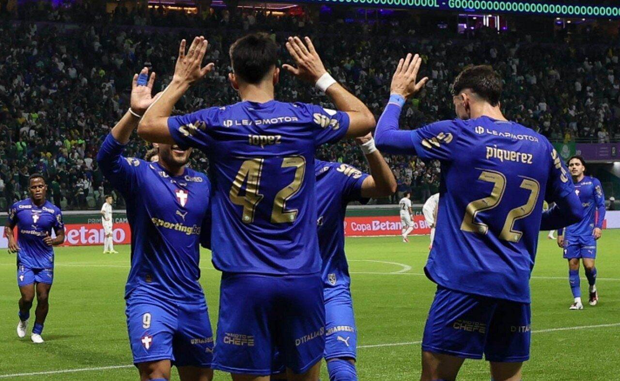 Palmeiras garante grande vantagem sobre o Santos e celebra sananiversário com vitória na Copa do Brasil