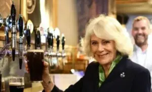 Rainha Camilla faz compras inesperadas em Royal SpreeSide e surpreende moradores
