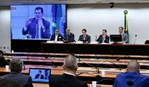 Atraso na LDO ameaça orçamento e salário mínimo de R$ 1.717 para 2027