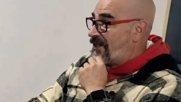 Um jornalista morreu de ataque cardíaco - Comadreja TV