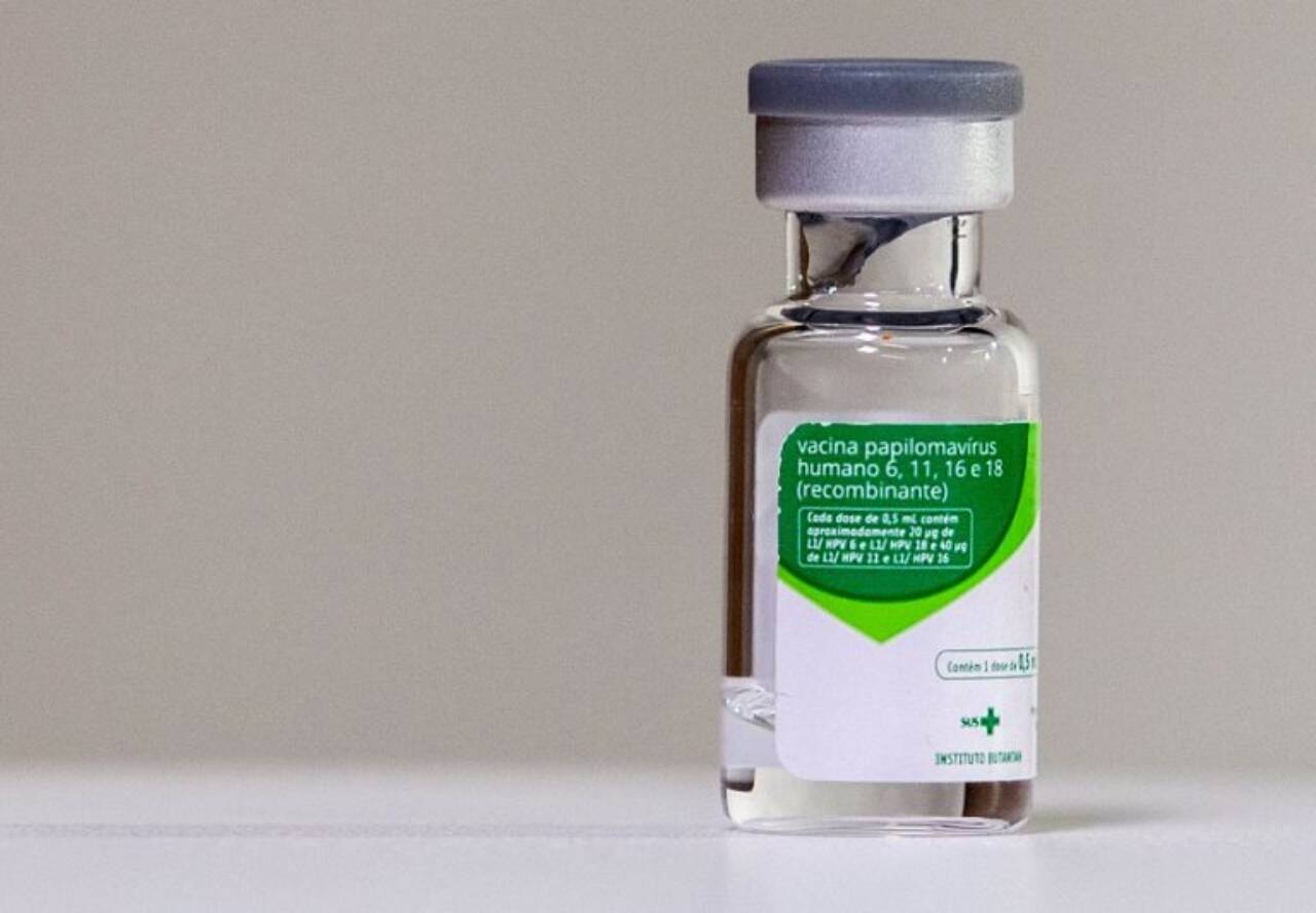 Projeto de lei busca tornar vacina HPV compulsória e aprimorar rastreamento de câncer cervical no SUS com testes moleculares