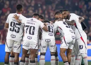Vitória x Athletico-PR: onde assistir ao vivo, horário e escalações nas oitavas de final da Copa do Brasil
