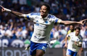Novo reforço do Cruzeiro, Wesley celebra 1º gol e revela mudança de postura na carreira
