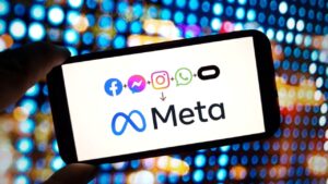 Meta logo apps facebook Instagram WhatsApp - Piotr Swat/ hutterstock.com