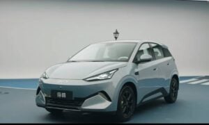 BYD Dolphin Surf ( - Reprodução/YouTube