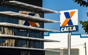 Caixa Econômica Federal- Alf Ribeiro / Shutterstock.com