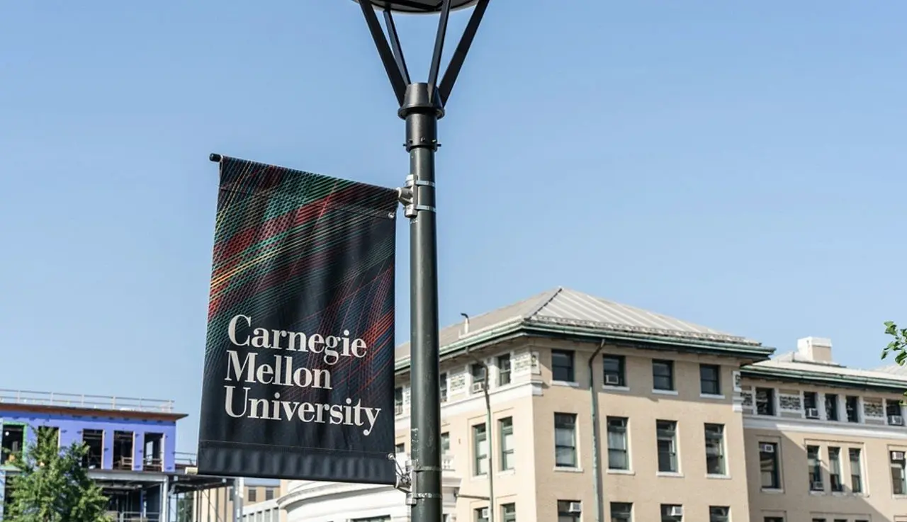 Carnegie Mellon University - arlutz73/ Istockphoto.com