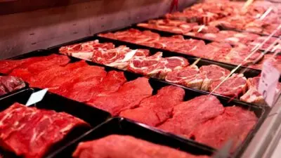 Carnes, açougue - RecCameraStock/ Shutterstock.com