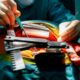 Cirurgia cardíaca, centro cirúrgico - ungvar/ shutterstock.com