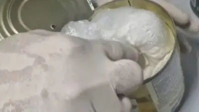 Cocaína em latas — Reprodução