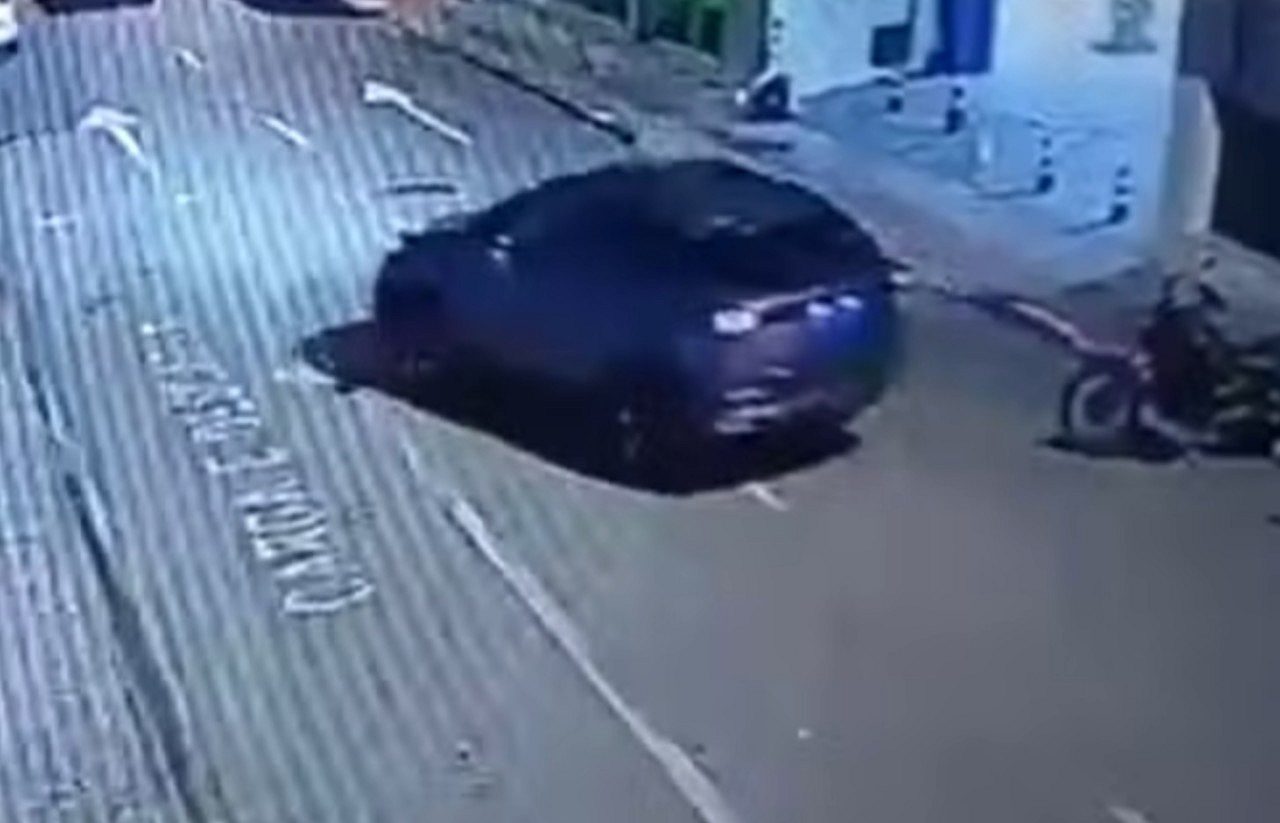 Crianças furtam carro em Florianópolis - PM/Reprodução