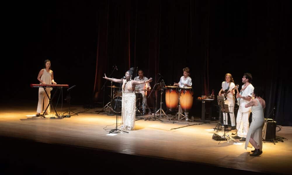 Rúbia Divino leva show Liberdade à TV Brasil com fusão sonora e reflexão sobre cultura negra