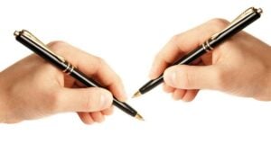 destro e canhoto - simplytheyu/istockphoto.com