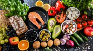 dieta mediterrânea - monticello/Shutterstock.com