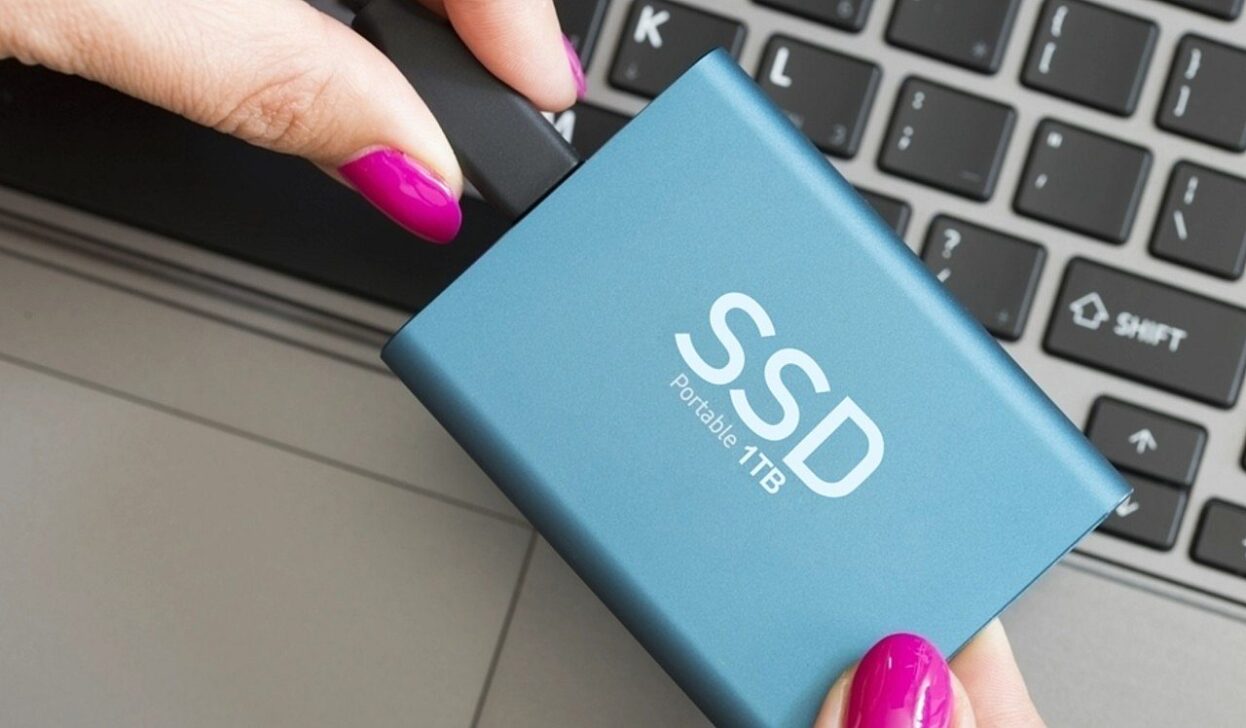 Disco SSD - adrian825/ Istockphoto.com