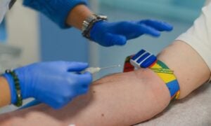 Doa&ccedil;&atilde;o de sangue- Hryshchyshen Serhii/ shutterstock.com