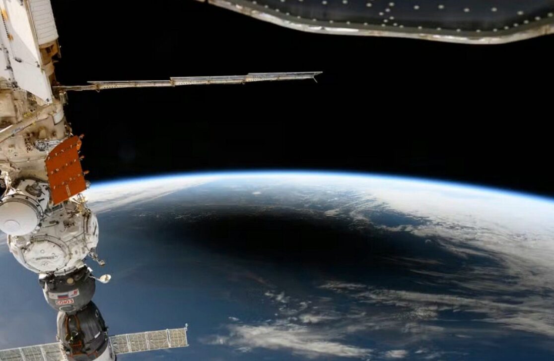 Espaço, Terra e Satélite - Nasa