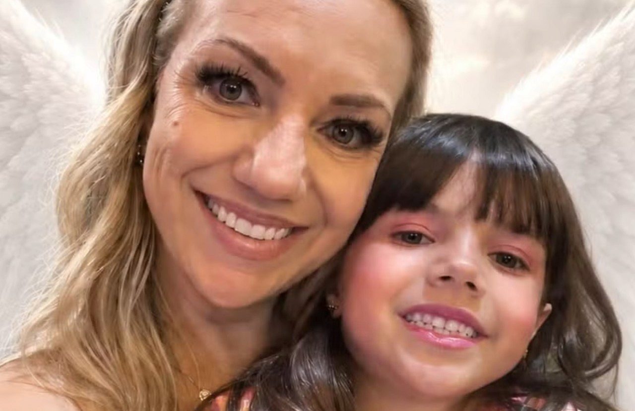 Fabiane Grando Brotto e a filha Bianca Grando Brotto - Rede Social