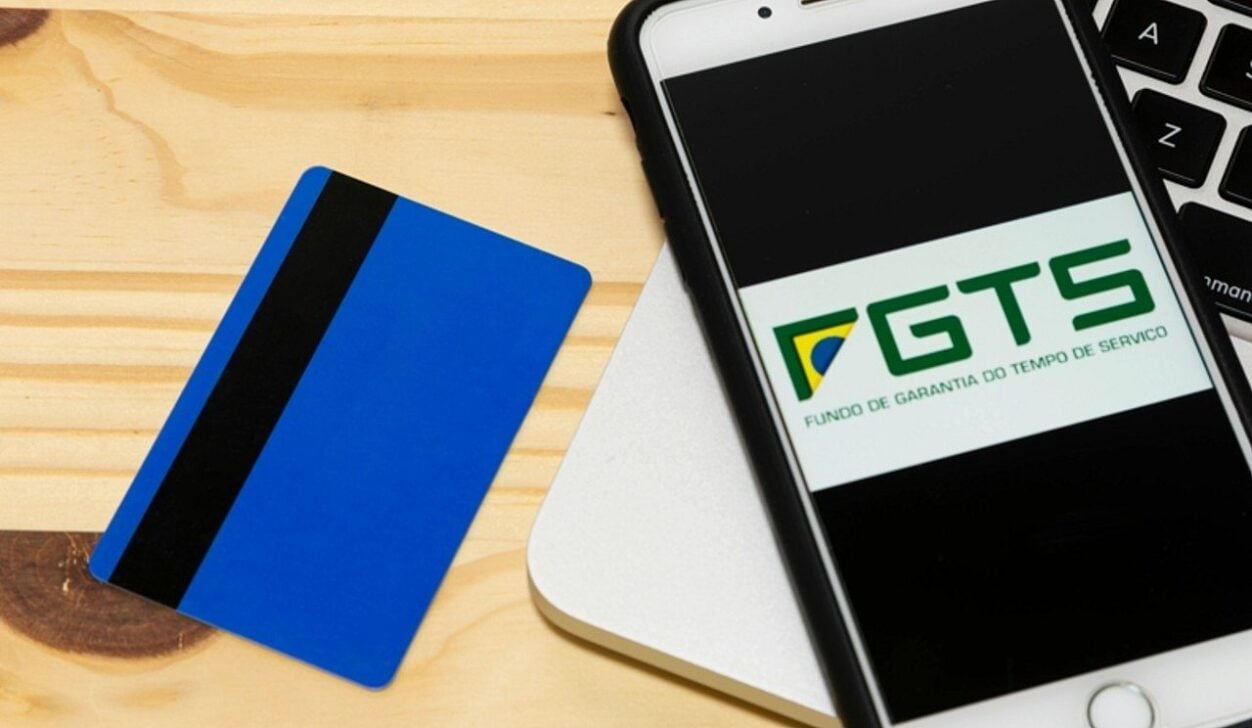FGTS - Julio Ricco / Shutterstock.com