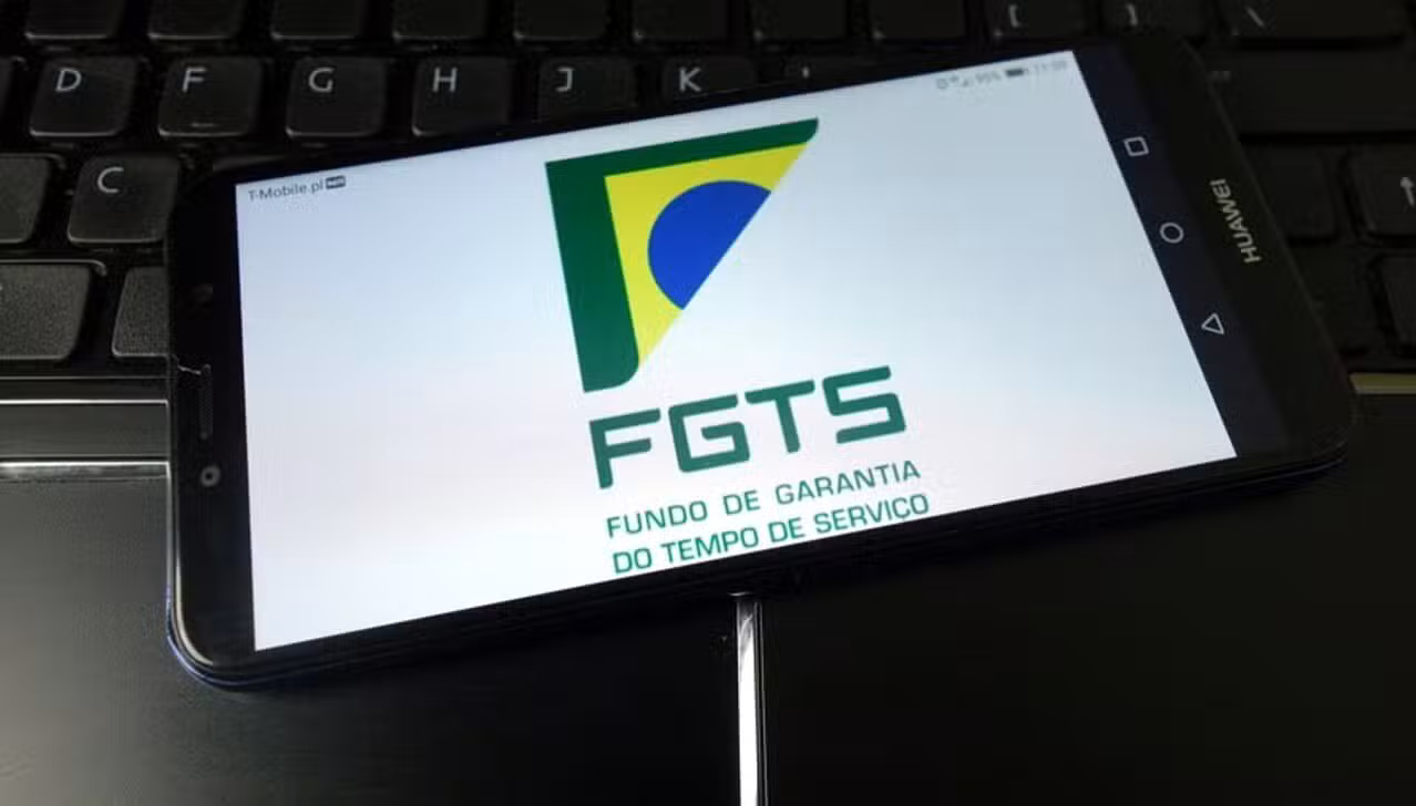 FGTS - Piotr Swat / Shutterstock.com