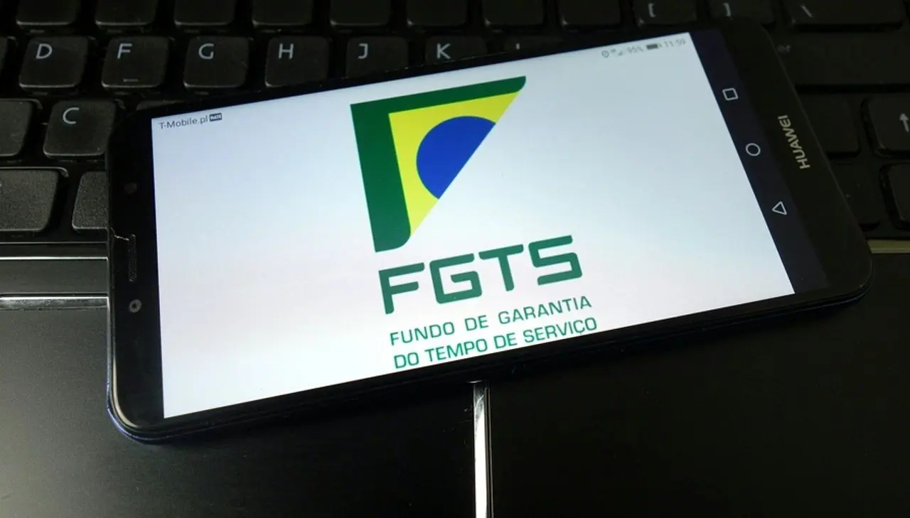 FGTS - Piotr Swat / Shutterstock.com
