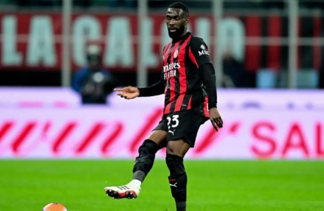 El AC Milan reintegra a Fikayo Tomori al plantel principal al mando de Paulo Fonseca
