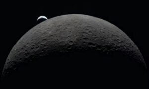Foto da Lua feita durante a miss&atilde;o Artemis II &mdash; NASA