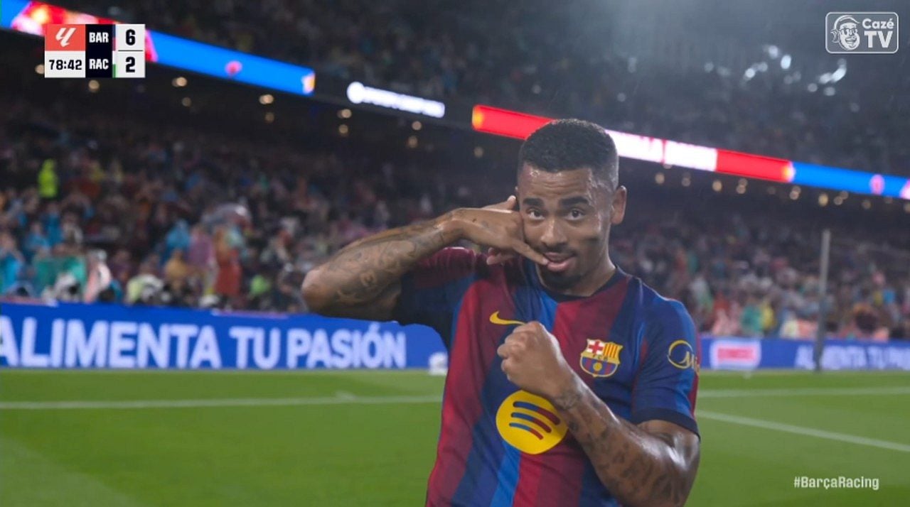 Gabriel Jesus marca para o Barcelona - Reprodução / Cazé TV