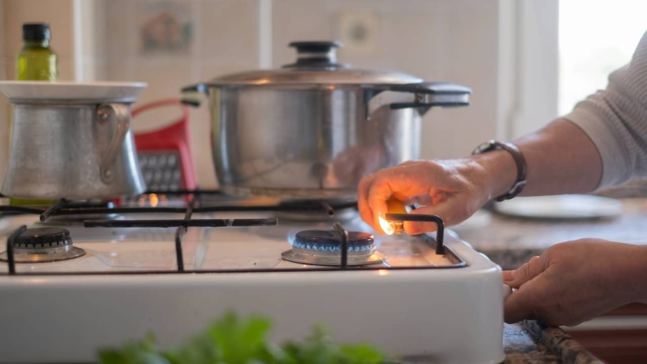 Gás de cozinha, fogão - Koldunov / shutterstock.com