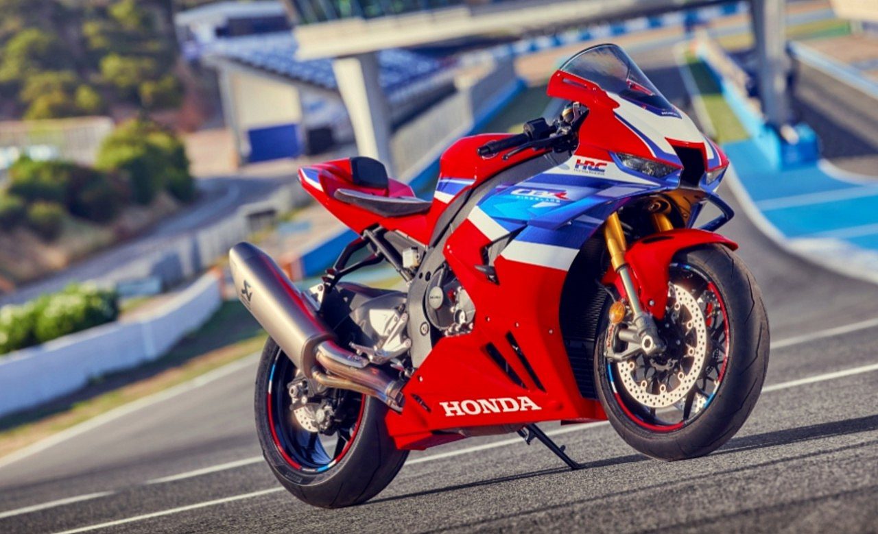 Honda Fireblade CBR1000RR-R - Divulga&ccedil;&atilde;o/Honda