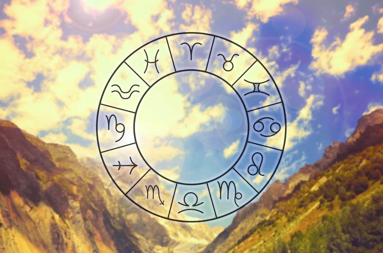 Horoscopo, Zodíaco, Signos - New Africa / shutterstock.com
