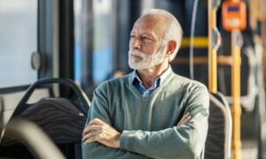 Idoso, ônibus, gratuidade - Dusan Petkovic/shutterstock.com
