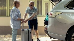 Idosos viagem - shutterstock.com