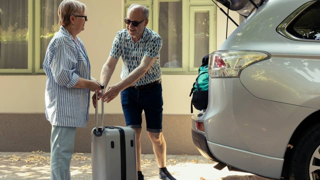 Idosos viagem - shutterstock.com