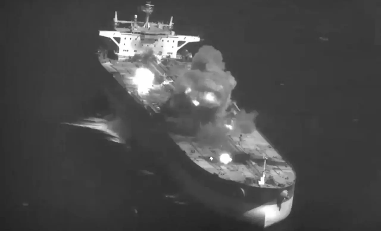 imagens dos ataques a petroleiros ligados ao Irã - X/U.S. Southern Command