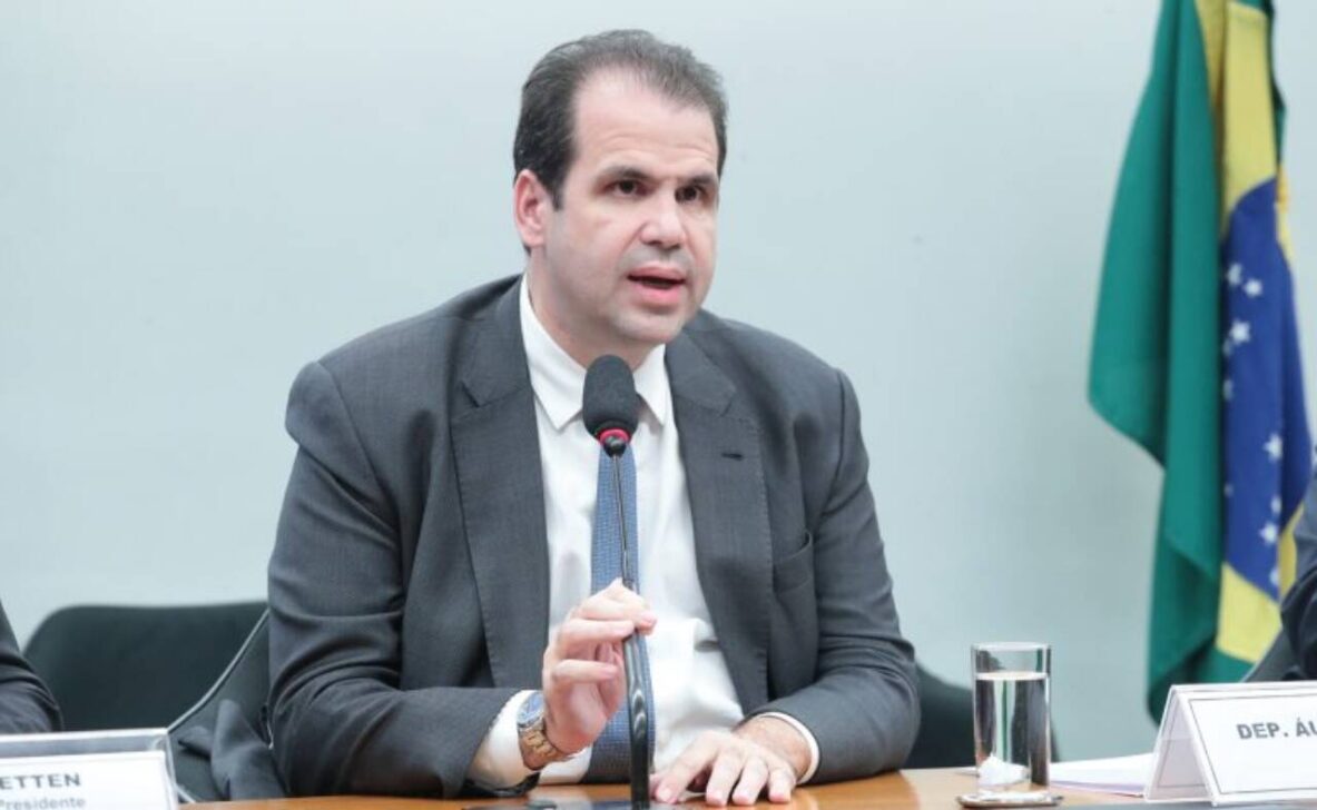 Aureo Ribeiro, relator do projeto - Foto: Bruno Spada/Câmara dos Deputados