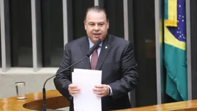 Julio Cesar Ribeiro, relator da proposta na comissão - Foto: Kayo Magalhães / Câmara dos deputados