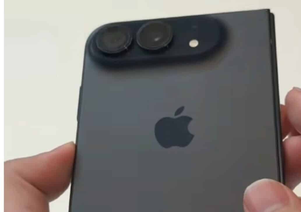 IPhone Duo - Reprodução Youtube